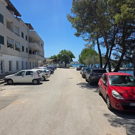 Ucho Near The Baćina
